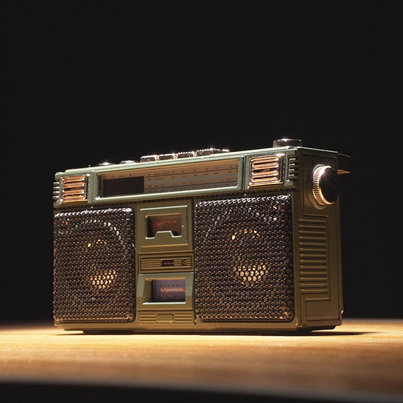 ESQ - Retro mini Bluetooth Speaker & Radio